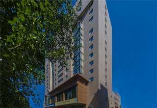 短款毛衣童装厂家直销